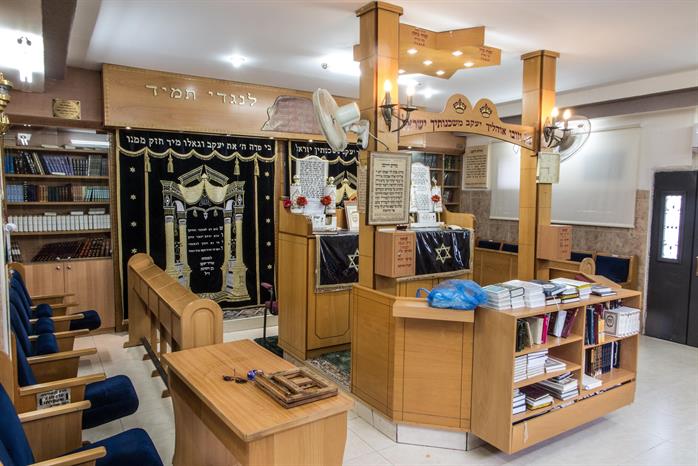 פנים בית הכנסת הניצחון, רמלה, ישראל, 2019 פנים בית הכנסת הניצחון, רמלה, ישראל, 2019