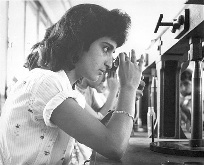 Cutting diamonds in a workshop in Netanya, Israel 1960s Cutting diamonds in a workshop in Netanya, Israel 1960s