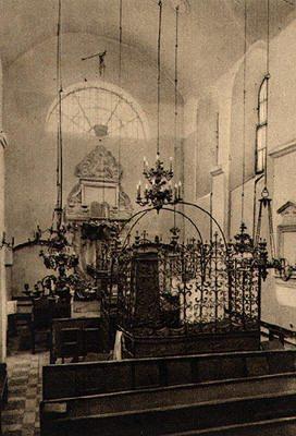 Interior view of the Remuh Synagogue. Postcard, 1920’s. Photo album by Bnai Brith, Krakow. The Oster Visual Documentation Center, ANU - Museum of the Jewish People