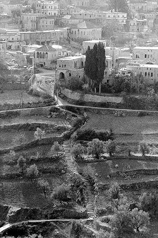 העיירה חצביה למרגלות הר חרמון, לבנון, 1982