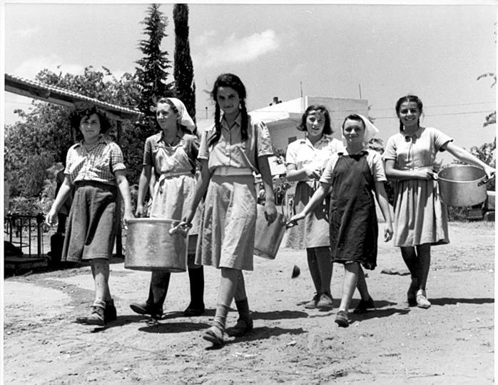 Youth Aliya boys and girls in Mosad Aliya, Eretz Israel, 1935