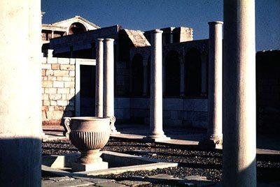 Courtyard of the Synagogue of Sardis. The Oster Visual Documentation Center, ANU – Museum of the Jewish People. Courtesy of Jerzy Budziszewski Collection, Israel