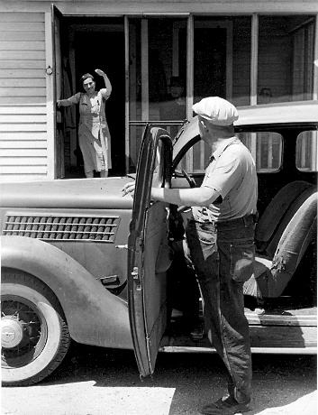 Mr. Eckstein, Jewish refugee from Germany, and his wife, on their farm in Vineland, New Jersey,
USA, 1942 Mr. Eckstein, Jewish refugee from Germany, and his wife, on their farm in Vineland, New Jersey,
USA, 1942