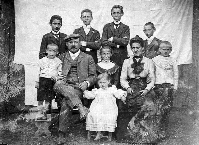 משפחת שב בנופש, אוסטריה 1901