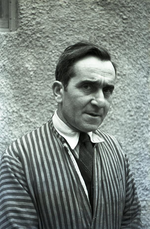 דיוקן הצייר יעקב שטיינהרדט (1968-1887), ארץ ישראל, 1935 דיוקן הצייר יעקב שטיינהרדט (1968-1887), ארץ ישראל, 1935