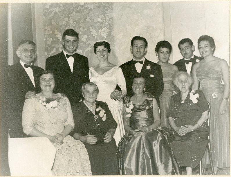 איירין קופלמן וברני גרינמן ביום חתונתם, לונדון, אנגליה, 1955