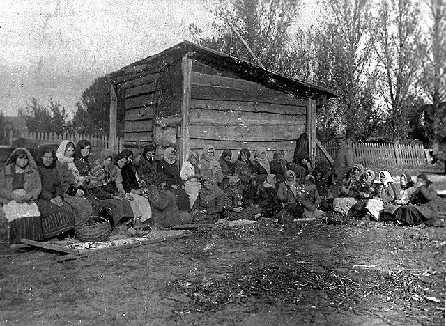 In the Fields at Yaacov Libo Farm Pinsk Region, Russia, 1916/17
