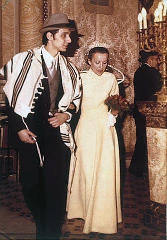 Silvia Di Segni and Daniel Ottolenghi at their wedding ceremony in the Small Synagogue, Rome, Italy, 1974 Silvia Di Segni and Daniel Ottolenghi at their wedding ceremony in the Small Synagogue, Rome, Italy, 1974