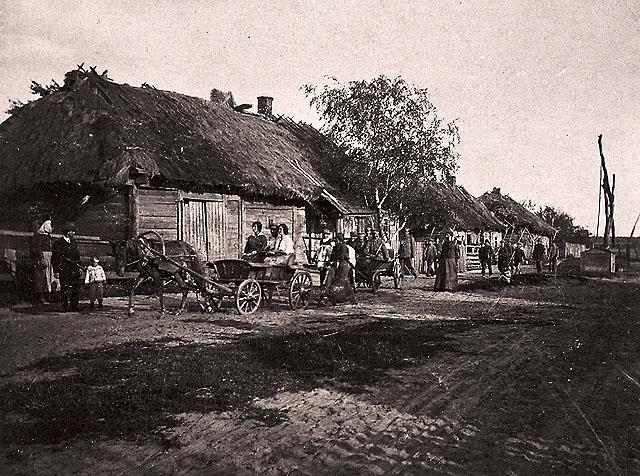 In the Fields at Yaacov Libo Farm Pinsk Region, Russia, 1916/17