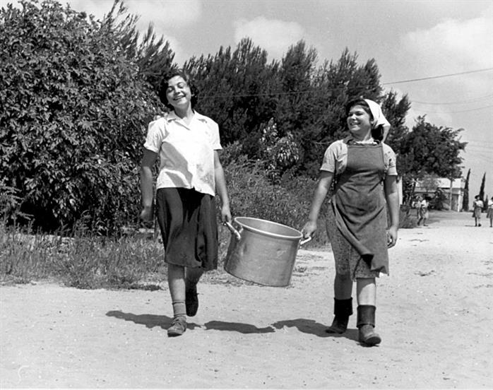 Youth Aliya boys and girls in Mosad Aliya, Eretz Israel, 1935