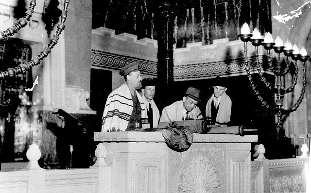 טקס הפתיחה מחדש של בית הכנסת הגדול בטריאסט, איטליה, קיץ 1945